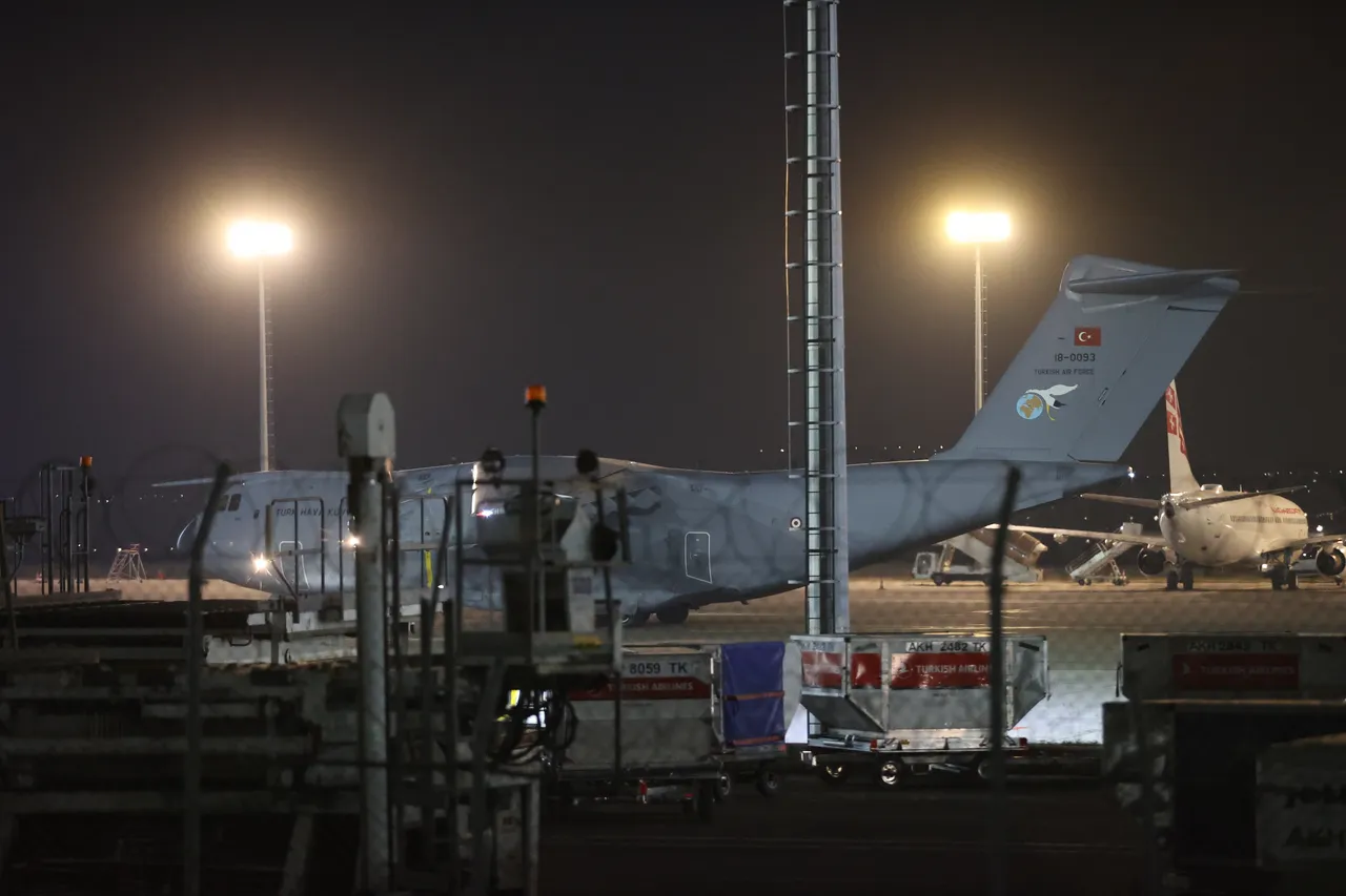 Koca Yusuf uçağı şehitler için Tiflis'te