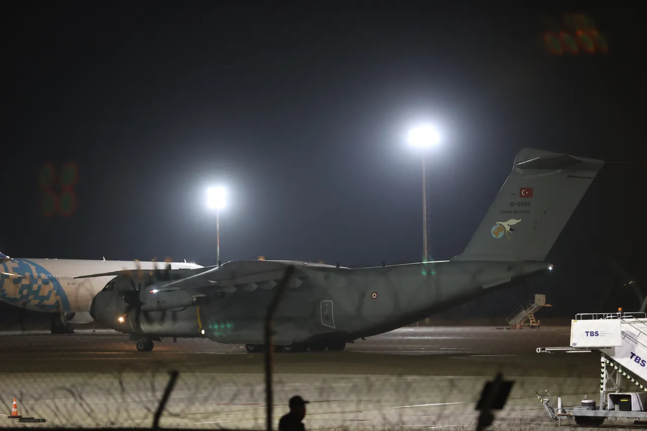 Koca Yusuf uçağı şehitler için Tiflis'te