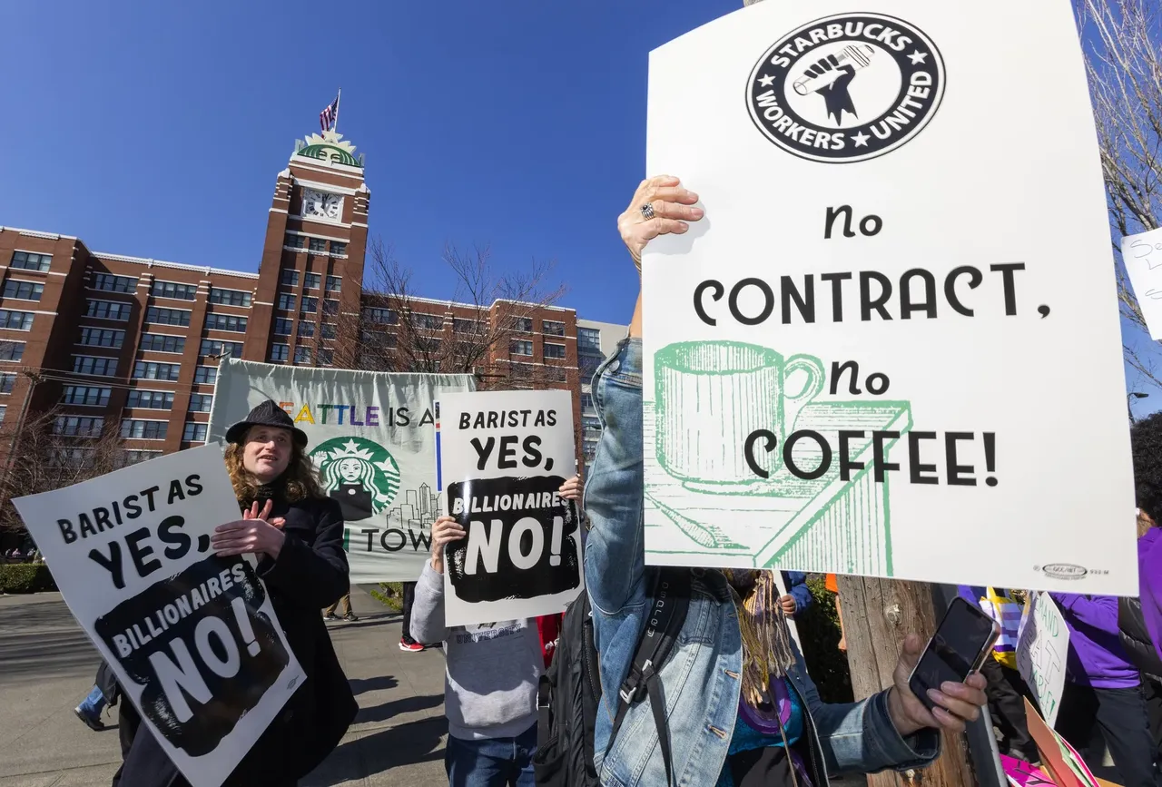 "Kontrat yoksa kahve de yok" dövizi taşıyan protestocular - Seattle, ABD
