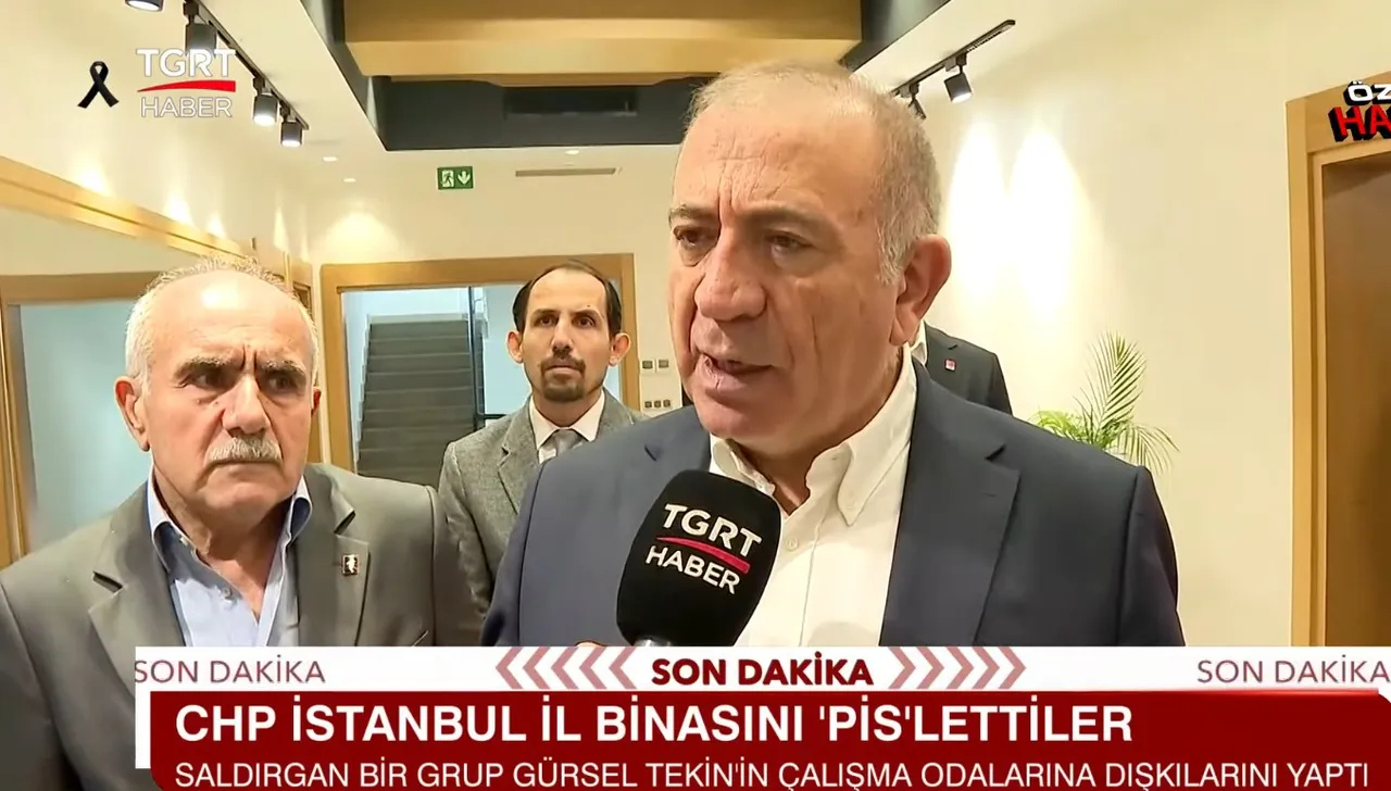 CHP İstanbul İl Binası'na girip tuvaletlerini yaptılar