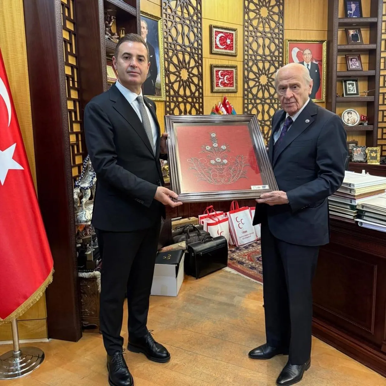 Ahmet Akın - Devlet Bahçeli