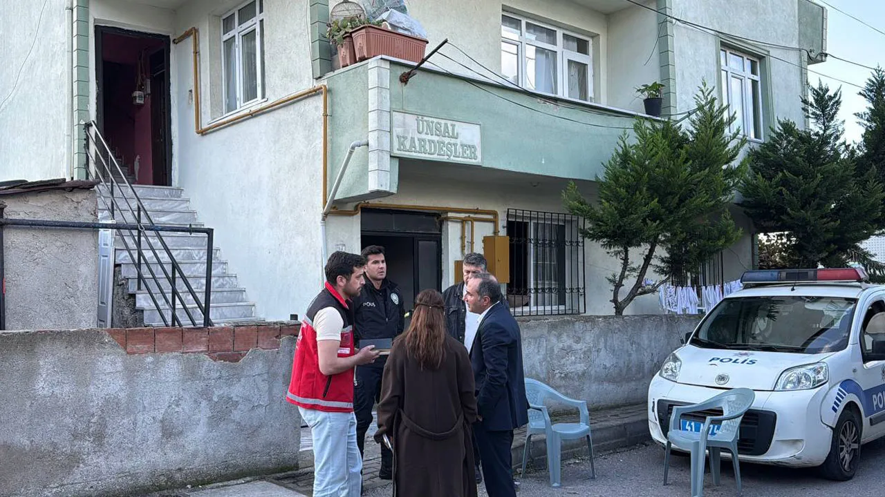 Kocaeli'de yangın çıkan evde dram: 11 aylık bebek öldü, 2 çocuk zehirlendi