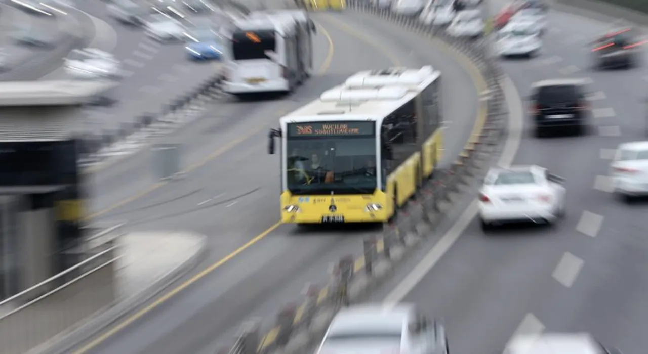 Metrobüs güzergahı değişti mi? Detaylar açıklandı