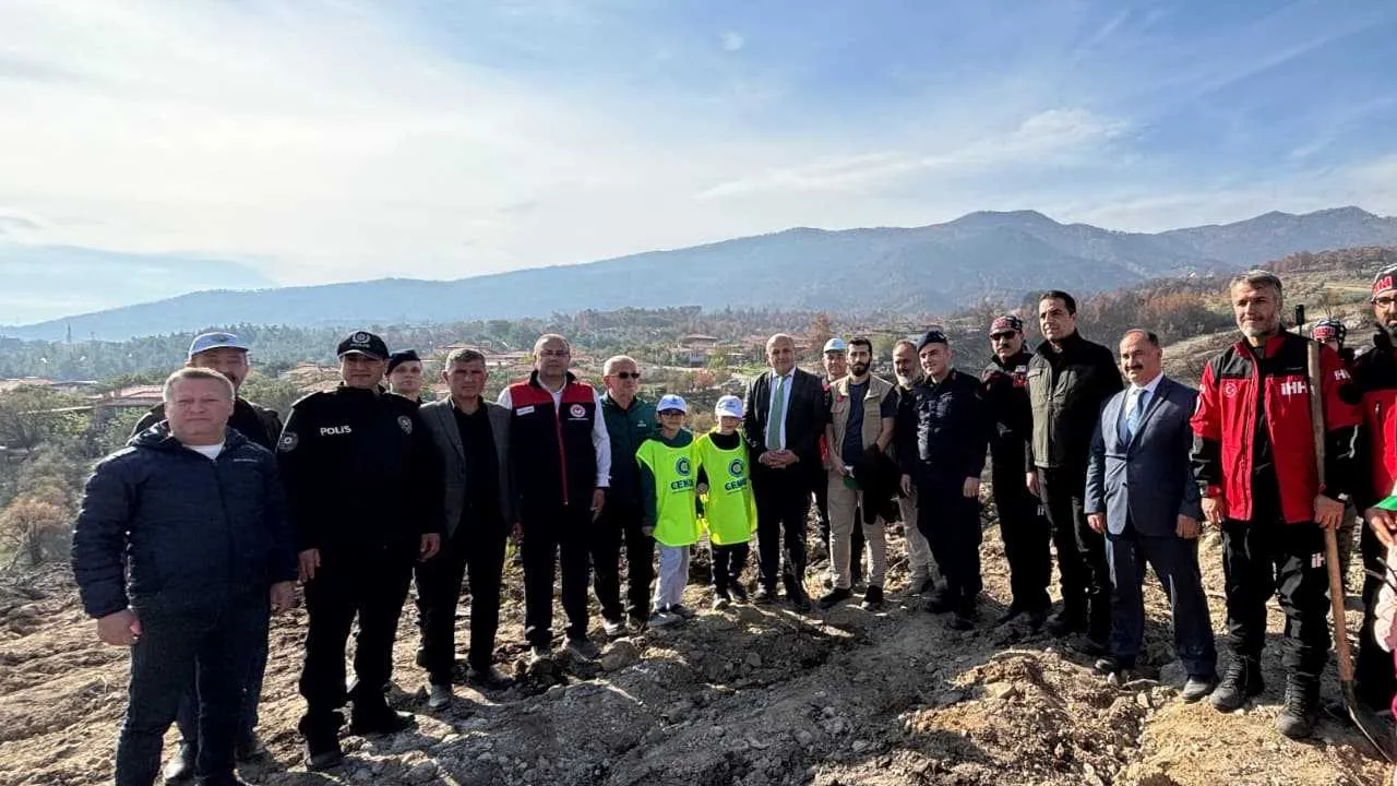 Milli Ağaçlandırma Günü'nde İHH’dan çiftçilere fidan desteği