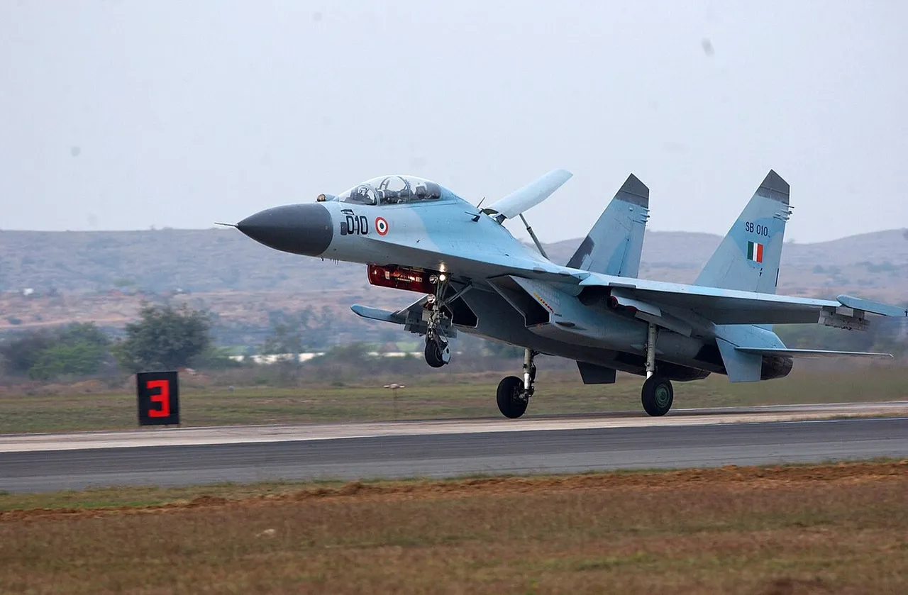 Su-30 savaş uçağı