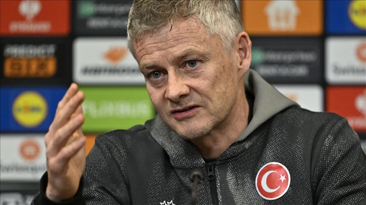 Solskjaer'in Beşiktaş itirafları İngiltere'de manşet oldu: O an iki ihtimal vardı!