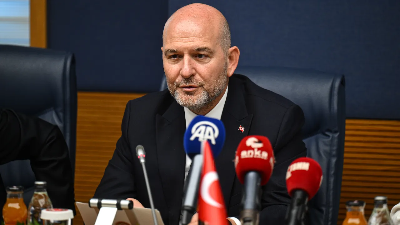 Soylu'dan 'fotoğraf' oyununa zehir zemberek tepki