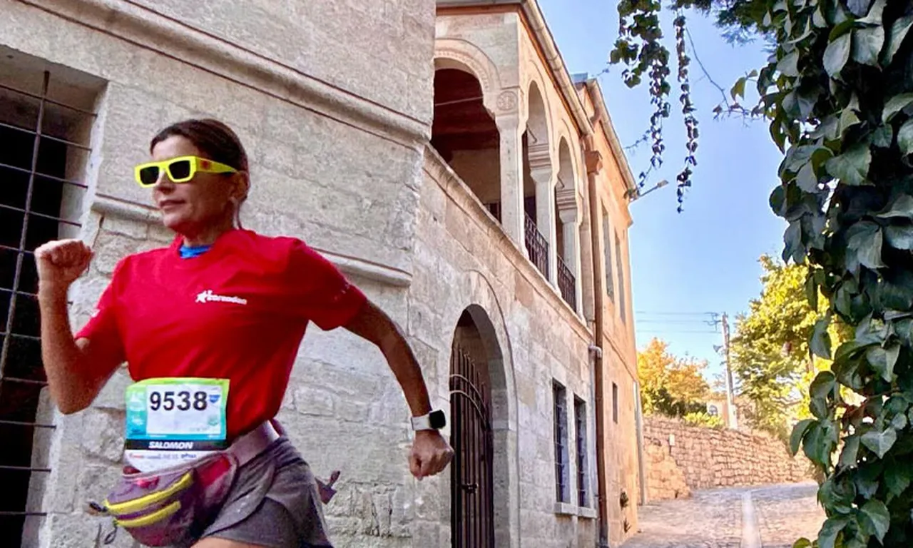 Ece Vahapoğlu kansere yakalandığını açıkladı! “Hayatım tedaviler arasında geçiyor”