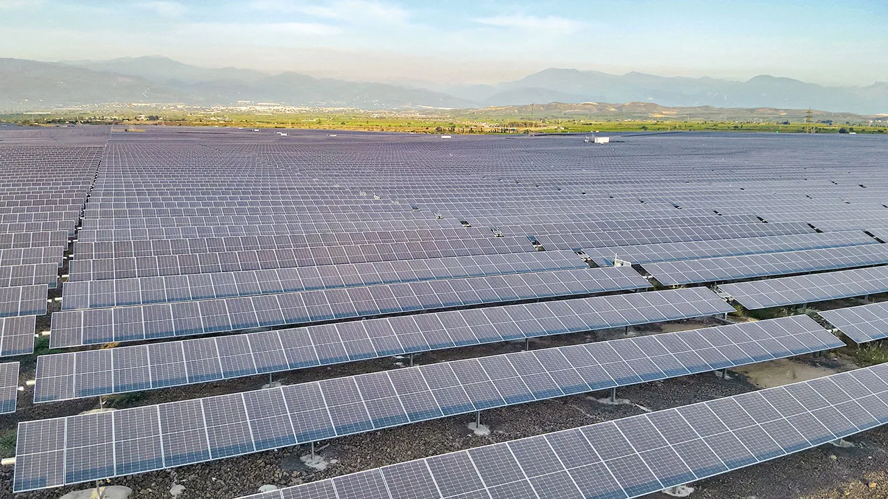 Sular çekildi, güneş enerjisi imdada yetişti