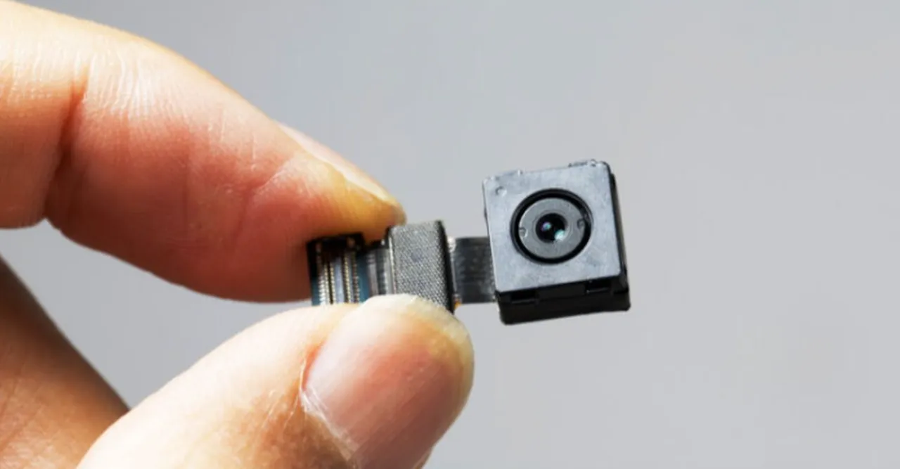 Esenyurt'ta skandal! İş yerinin tuvaletinden gizli kamera çıktı