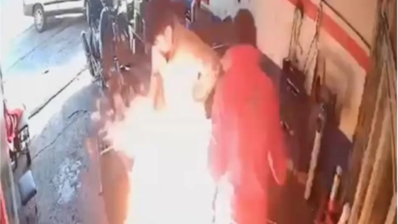 Kaş yapayım derken göz çıkardılar! Yangına yanıcı madde ile müdahale felakete neden oldu