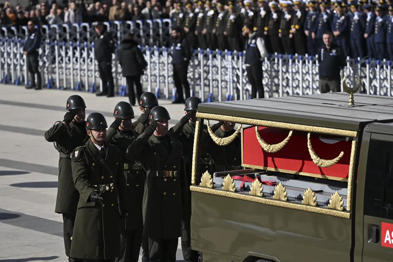 Türkiye şehitlerini uğurluyor! Gözyaşları sel oldu