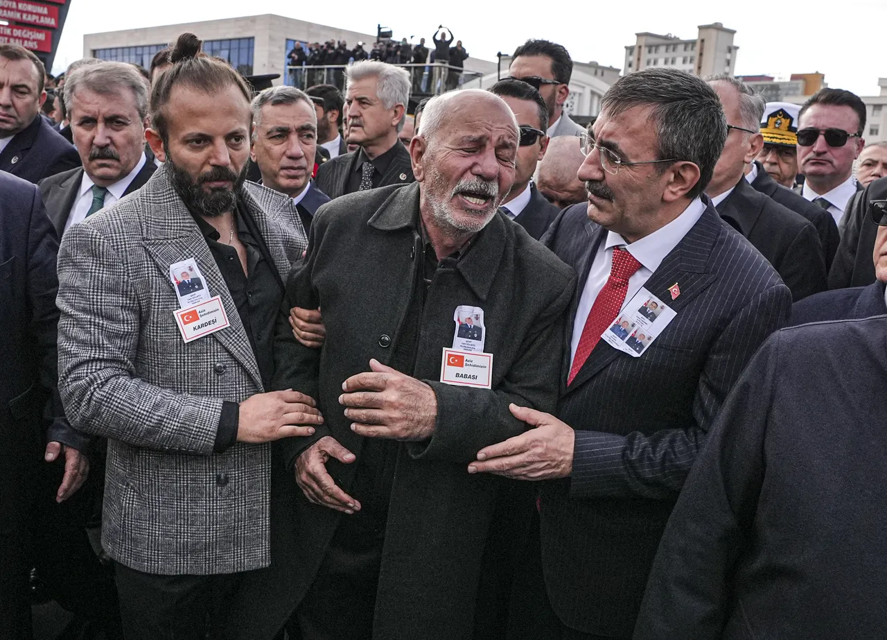 Türkiye şehitlerini uğurluyor! Gözyaşları sel oldu