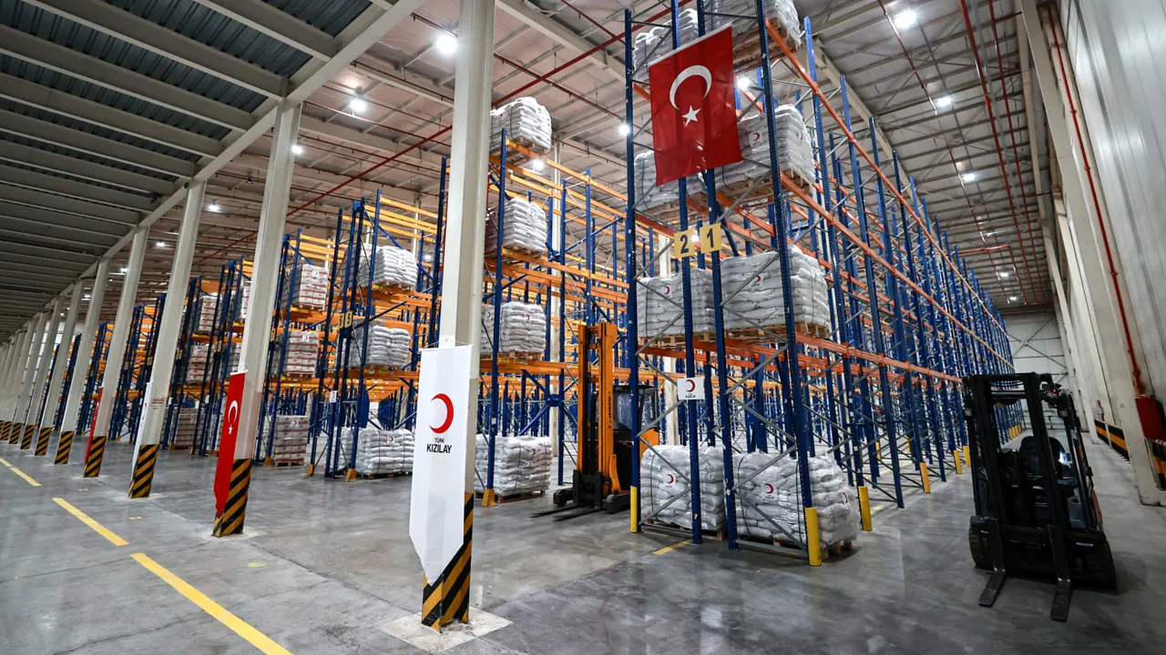 Mersin'e 'Stratejik Stok Merkezi'