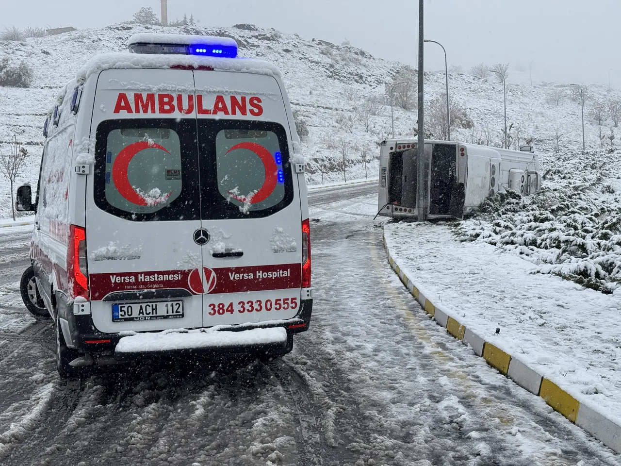 Nevşehir'de işçi servisi devrildi! Yaralılar var