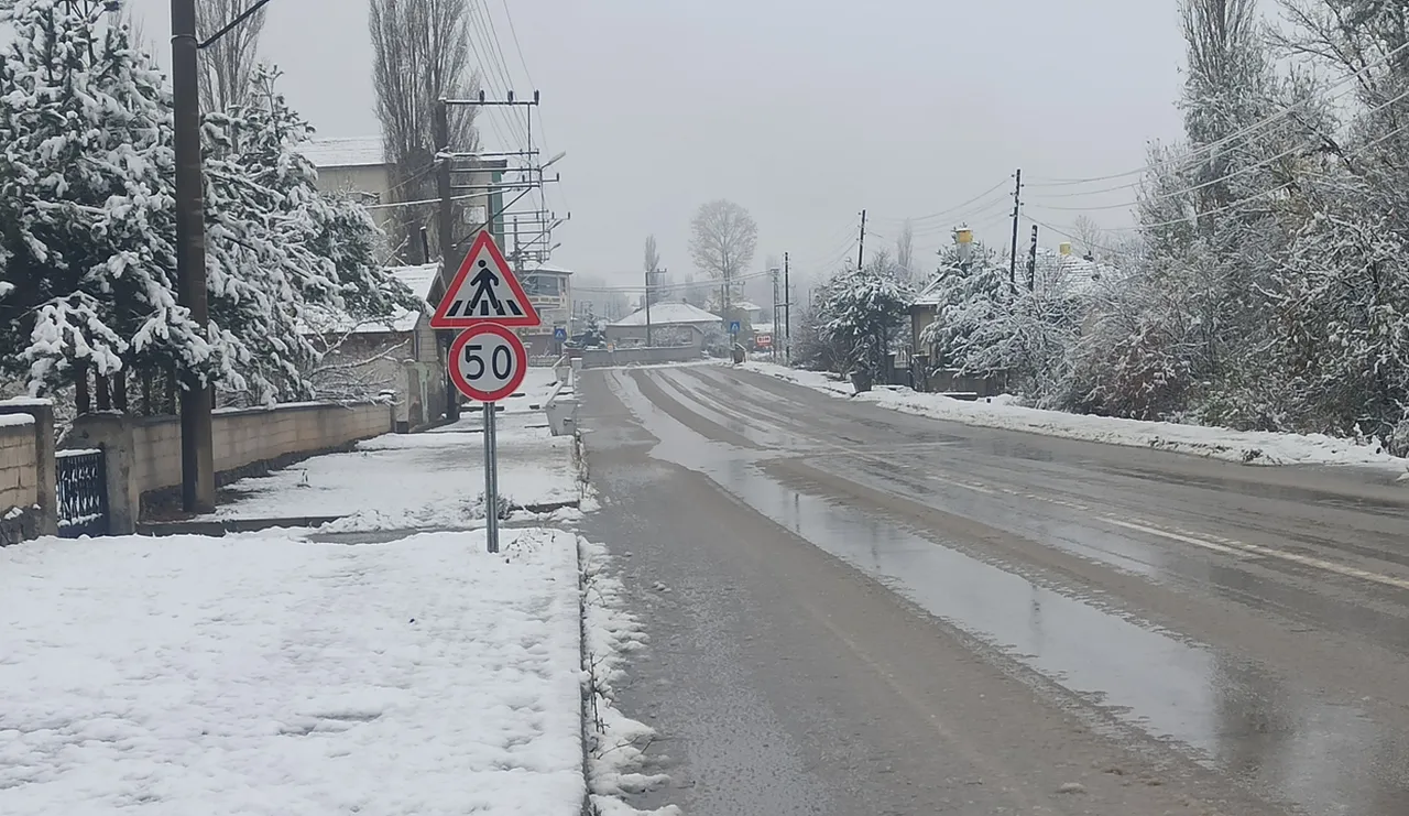 Mevsimin ilk karı yurdun yüksek kesimlerini beyaza bürüdü.