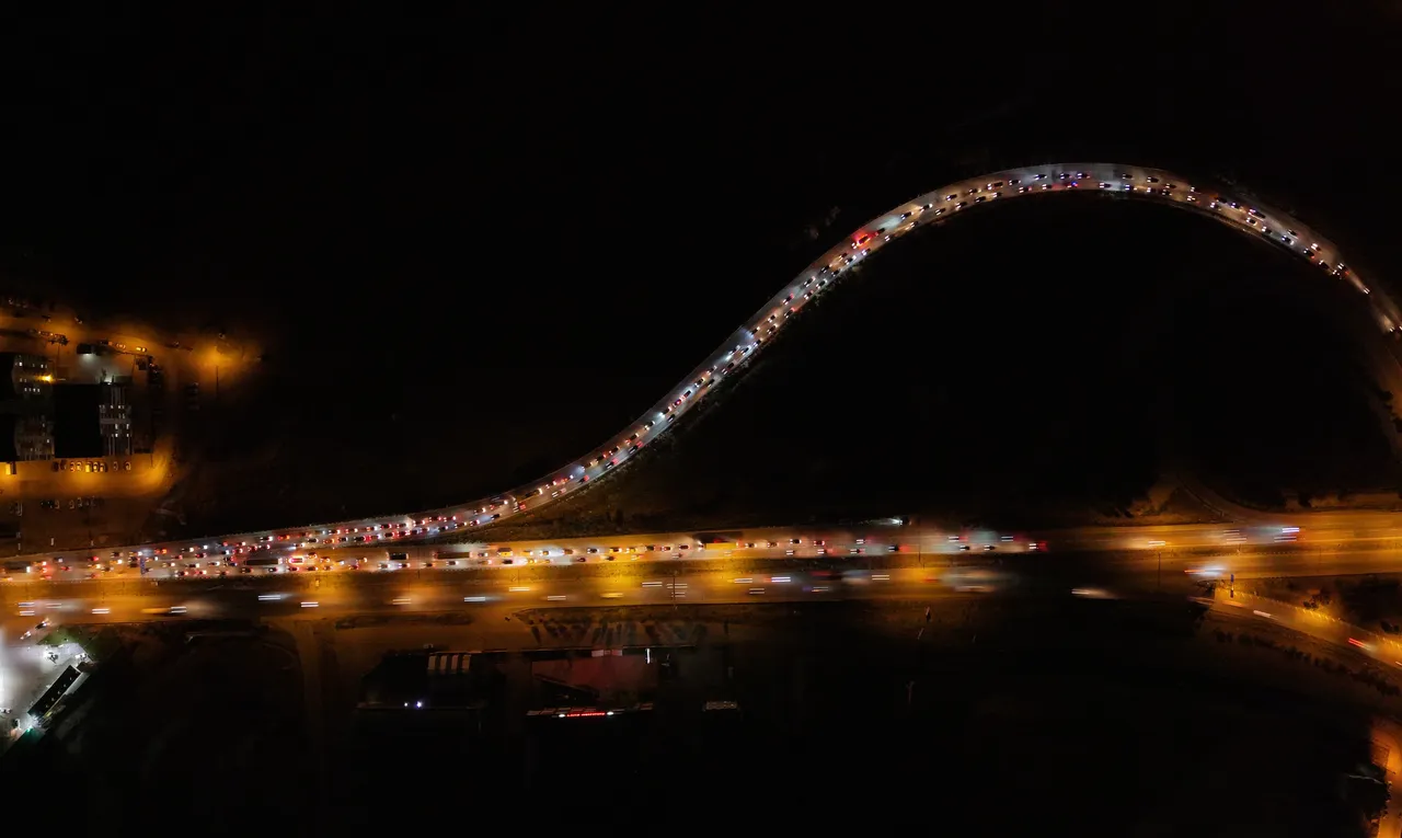 Ara tatil sona erdi, trafik felç oldu! Tatil dönüşü kilit kavşaktaki yoğunluk havadan görüntülendi