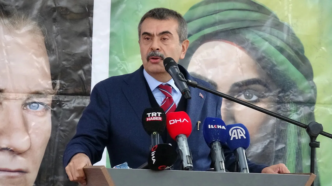 Bakan Tekin açıkladı: MEB’den 13 yeni modül! Din kültürü dersleri güncellendi