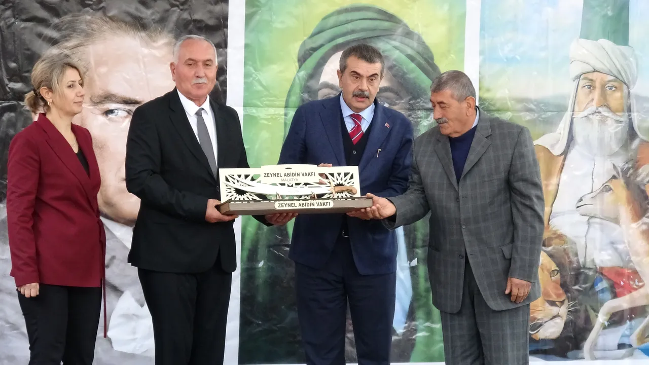 Bakan Tekin açıkladı: MEB’den 13 yeni modül! Din kültürü dersleri güncellendi