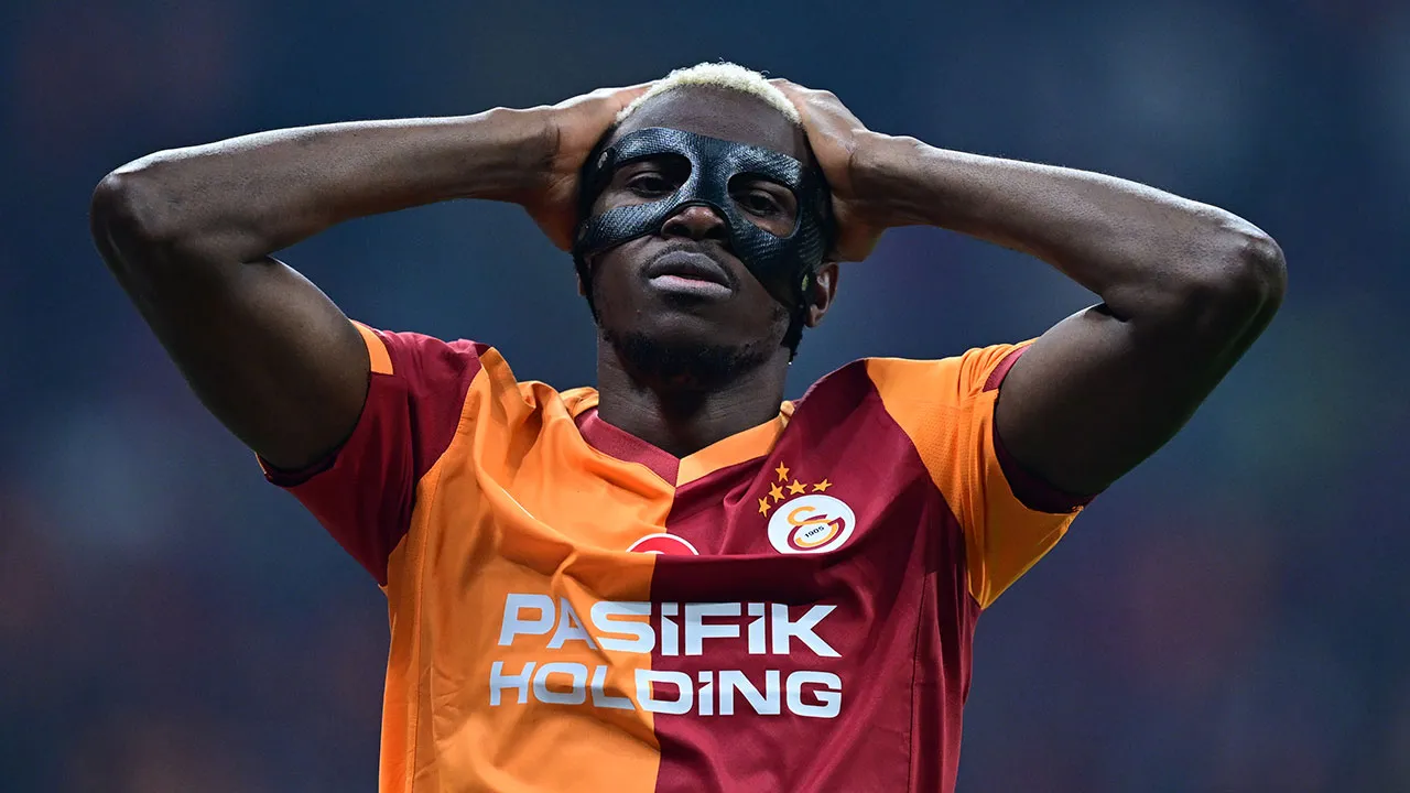 Galatasaray'a Osimhen'den kötü haber: Sakatlandı, gözyaşlarını tutamadı