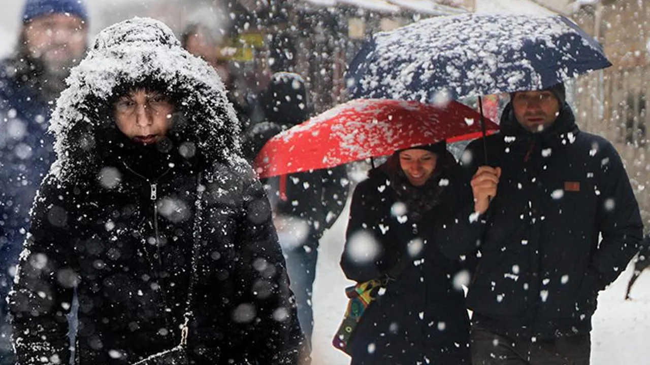 Lapa lapa kar, sağanak, sis ve pus... Meteoroloji'den il il kritik uyarı