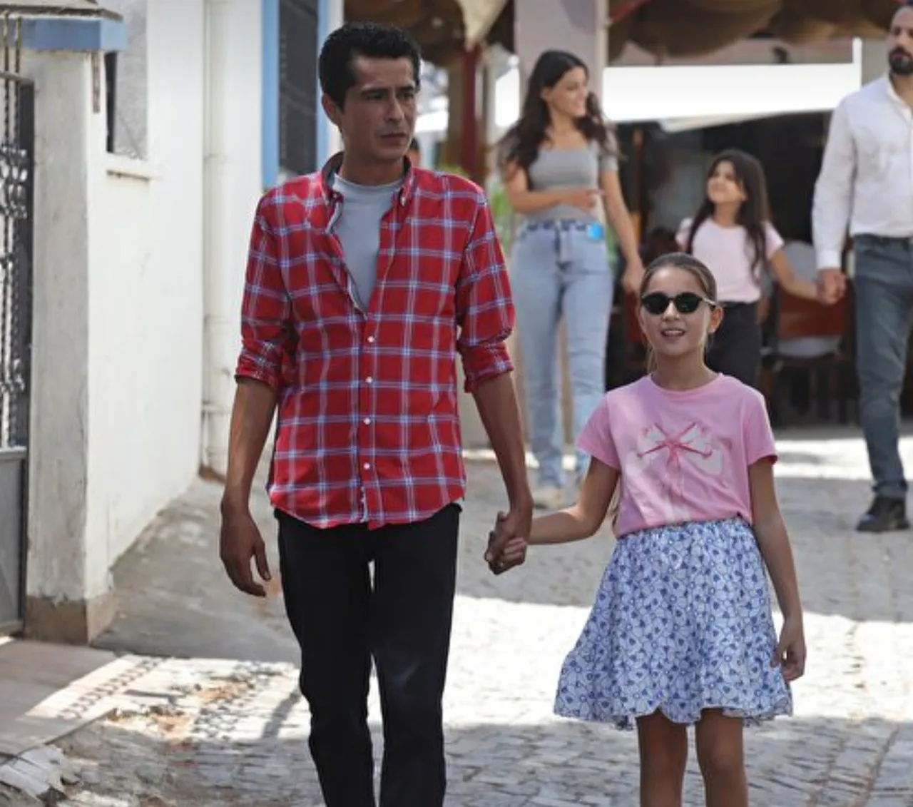 Bu akşam hangi diziler var? 17 Kasım 2025 TV yayın akışı