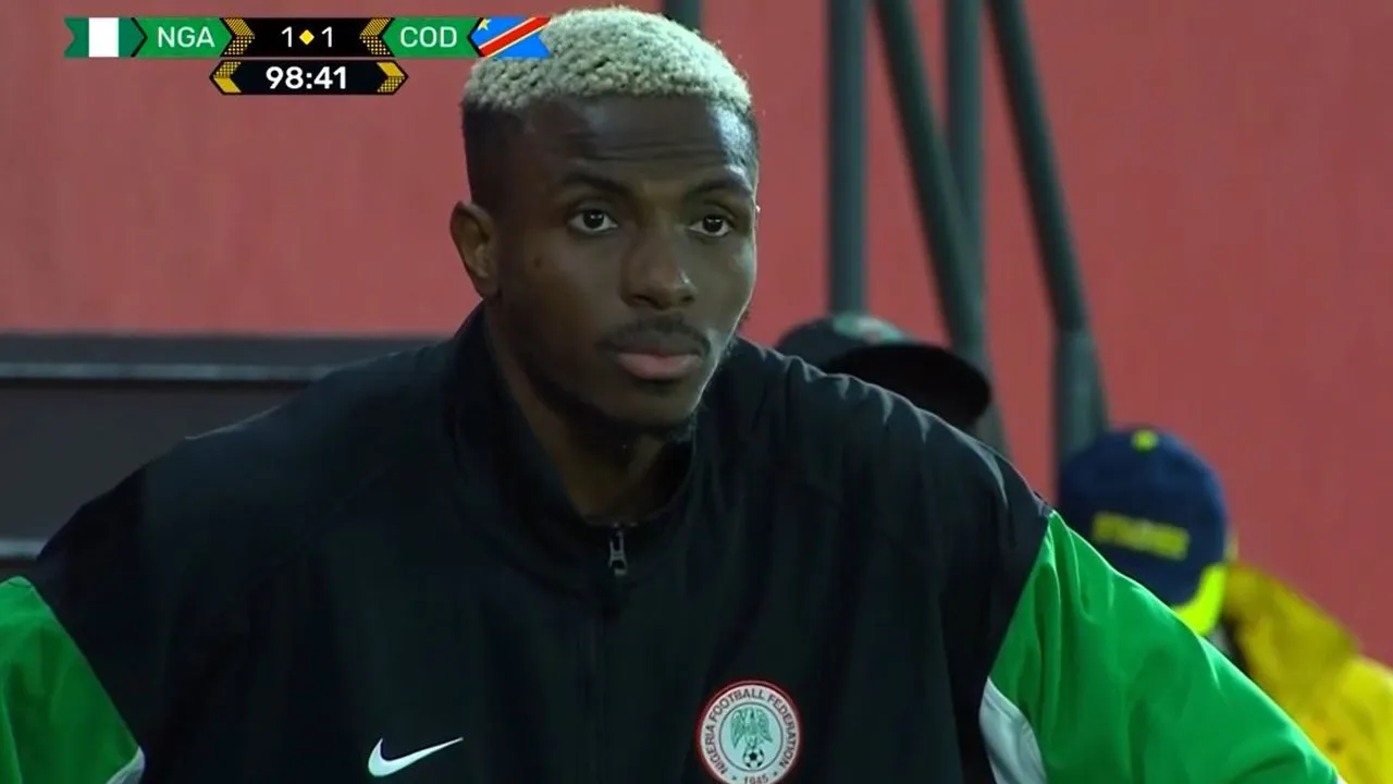 Osimhen maçı kenardan takip etti