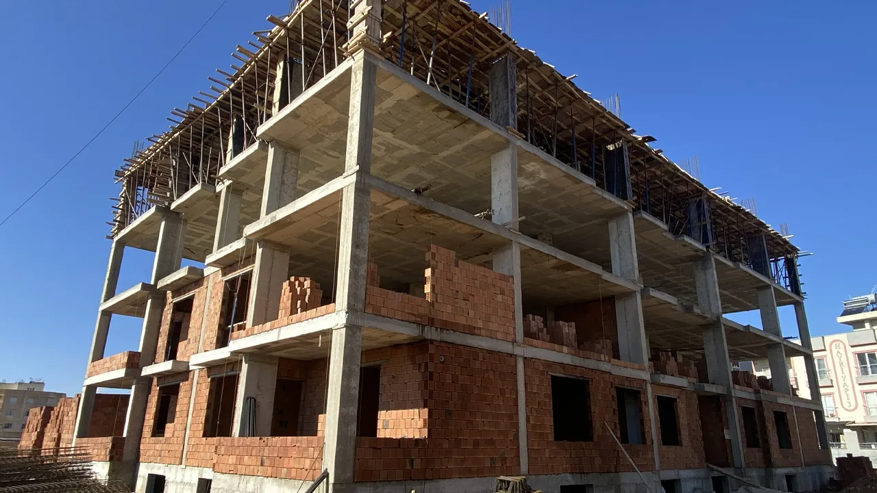 Mardin'de feci iş kazası! İnşaattan düşen işçi canından oldu