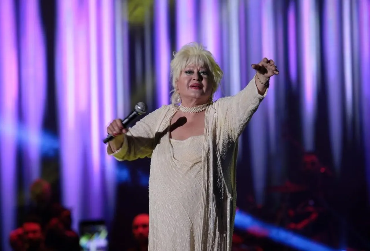 Abacı'ya son veda! Ünlü sanatçı da oradaydı