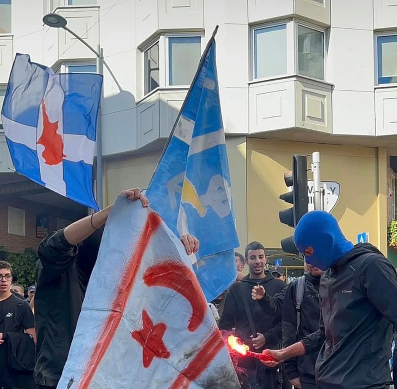 "Rum Ortodoks Kilisesi'nin kontrolündeki 'Rum Eğitim Sistemi', örgün eğitimin her kademesinde Türk düşmanlığı aşılıyor.