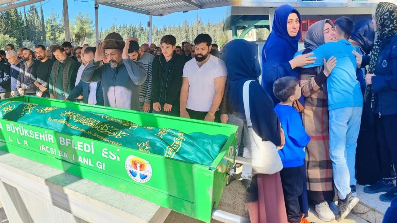 Adana'da yürek dağlayan görüntüler: Araba çarpıp vefat eden çocuğunun cenaze namazını kıldırdı