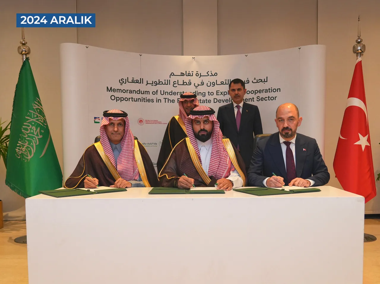 Emlak Konut’un ilk global projesi “Hayat Mekke” için imzalar atıldı