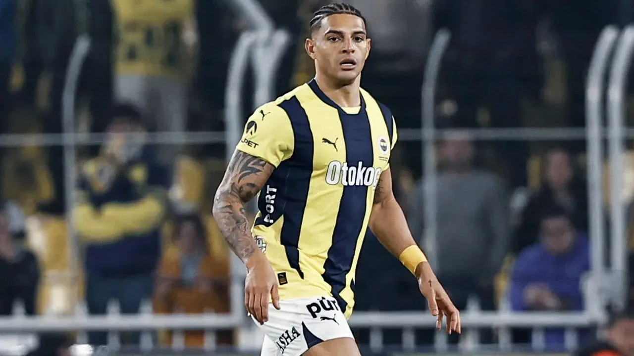 Fenerbahçe'den Diego Carlos için 5 milyon euroluk talep