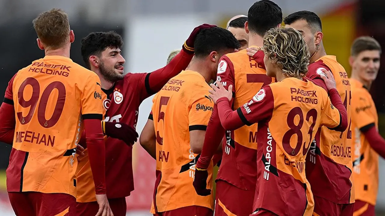 G.Saray'da ayrılık kapıda: Buruk'tan izin çıktı