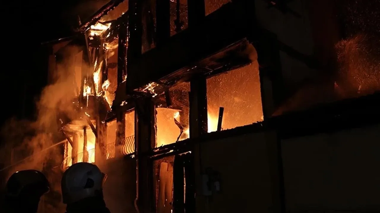 Kazakistan'da yangın faciası! 9'u çocuk 12 kişi hayatını kaybetti