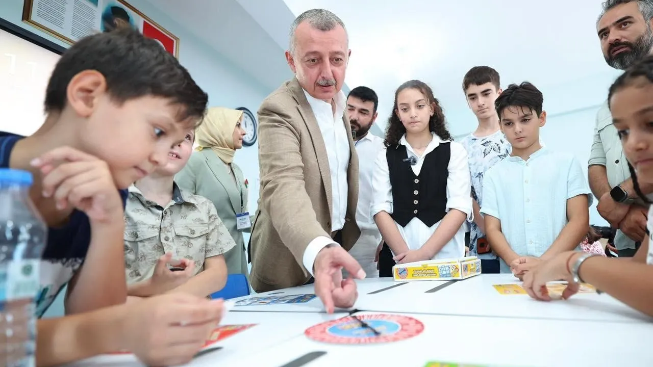 Kocaeli'de 30 bin öğrenciye burs! Büyükşehir, eğitim desteğini hesaplara yatırdı