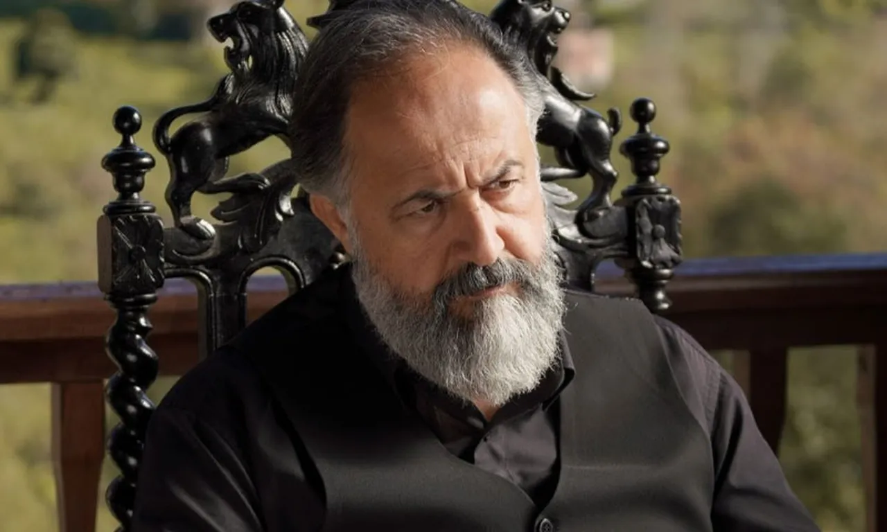 Mehmet Özgür, Gözleri KaraDeniz'de 'Osman Maçari' karakterini oynuyor.