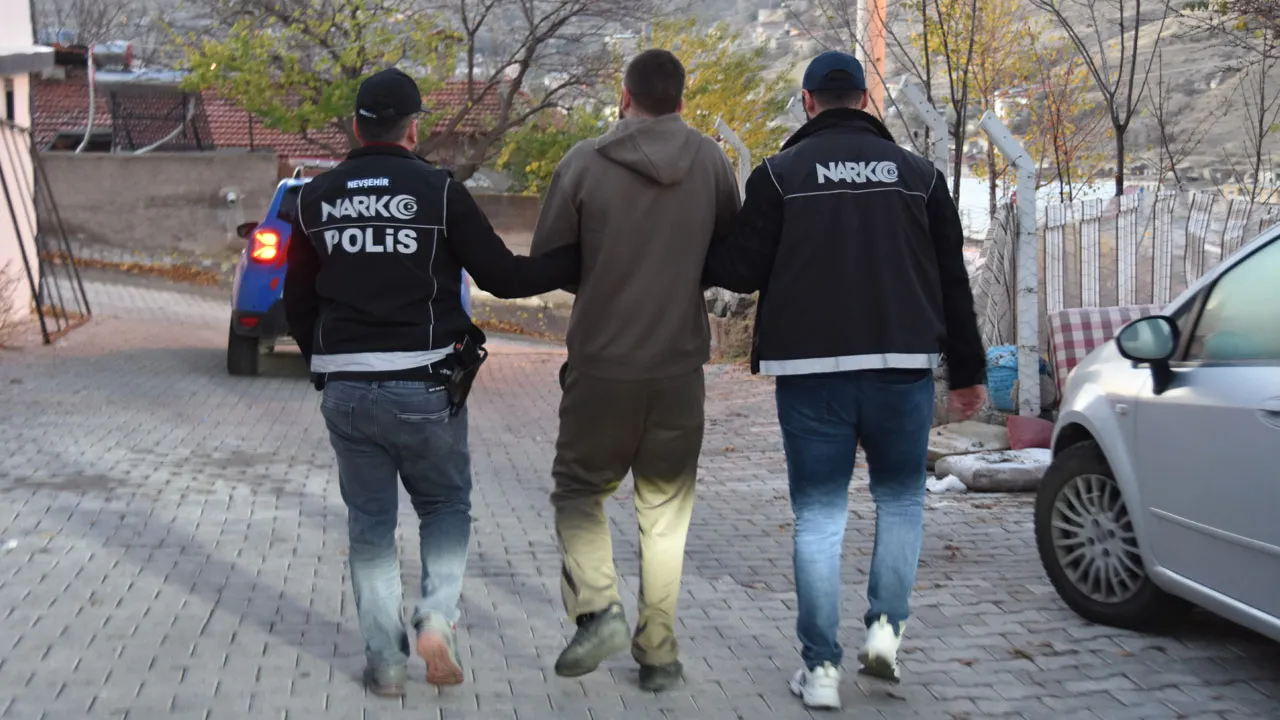 Nevşehir'de helikopter destekli uyuşturucu operasyonu
