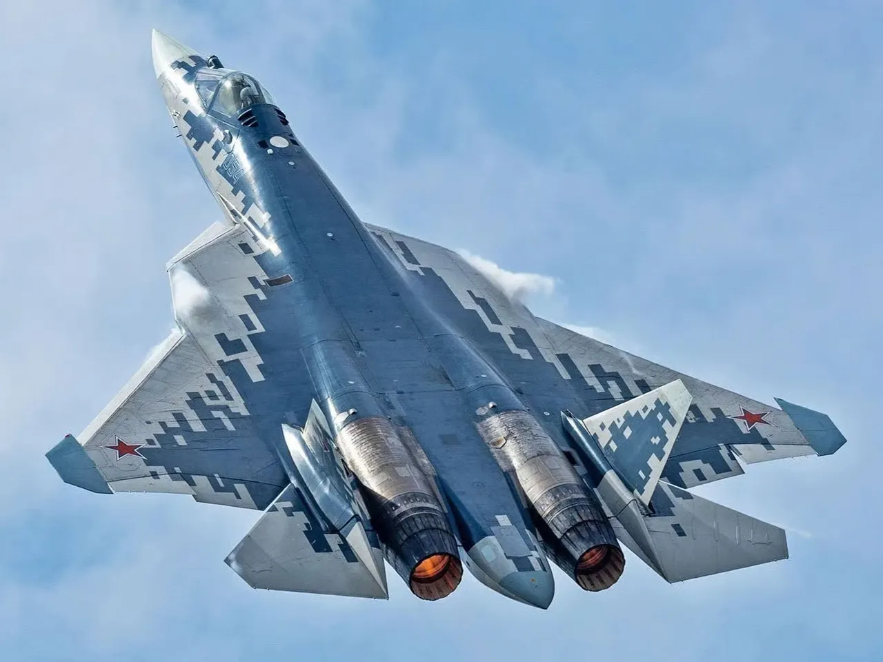 Su-57 savaş uçağı