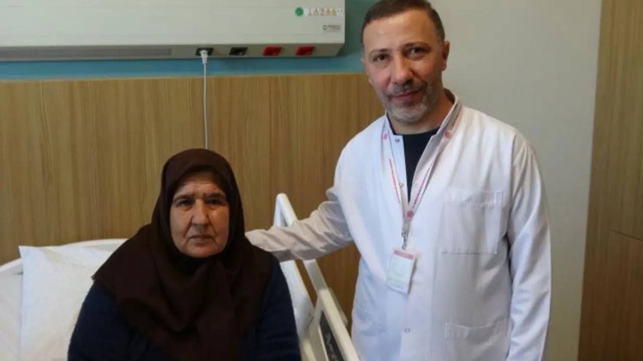 Yıllardır ağrı çekiyordu, sebebi şaşırtıcı çıktı! Organları meğer ters taraftaymış