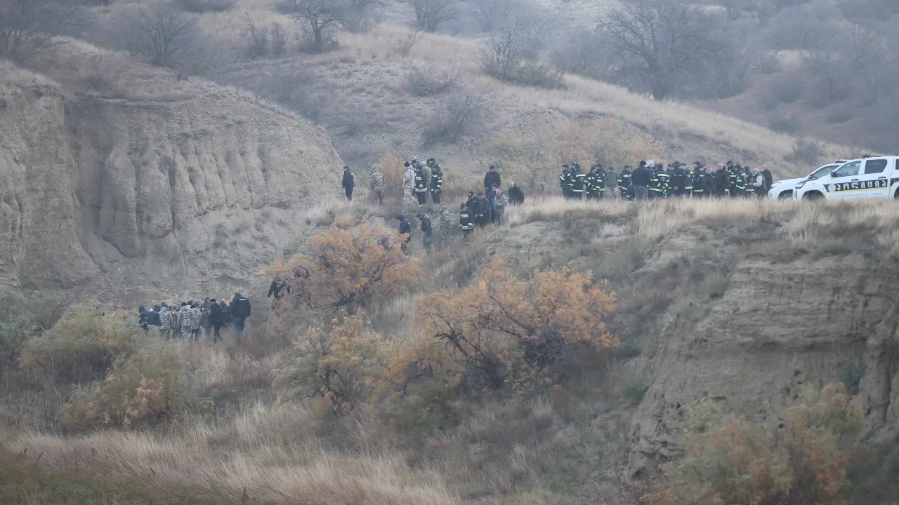 20 askerin şehit olduğu uçağın enkazı yurda getirildi