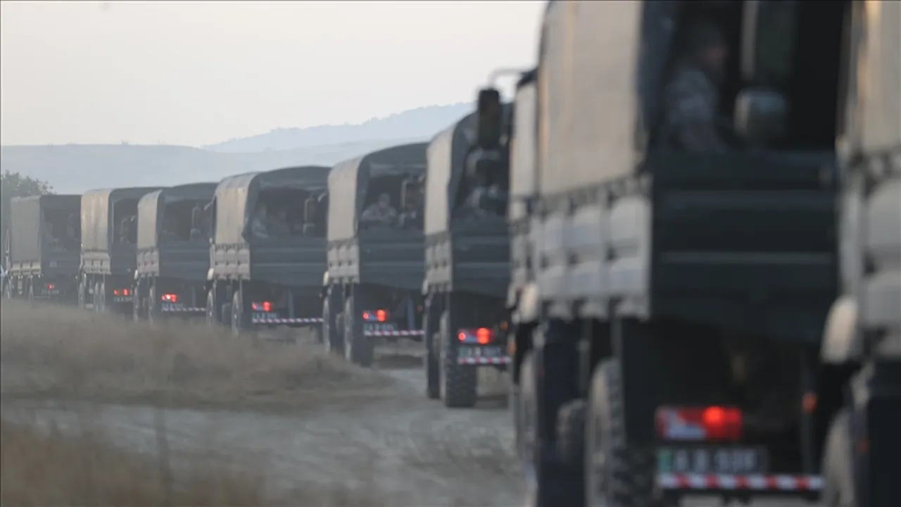 20 askerin şehit olduğu uçağın enkazı yurda getirildi