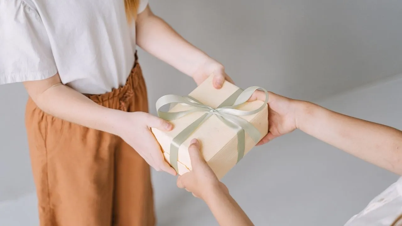 24 Kasım Öğretmenler Günü hediye önerileri 2025! El yapımı, uygun bütçeli Öğretmenler Günü hediyeleri