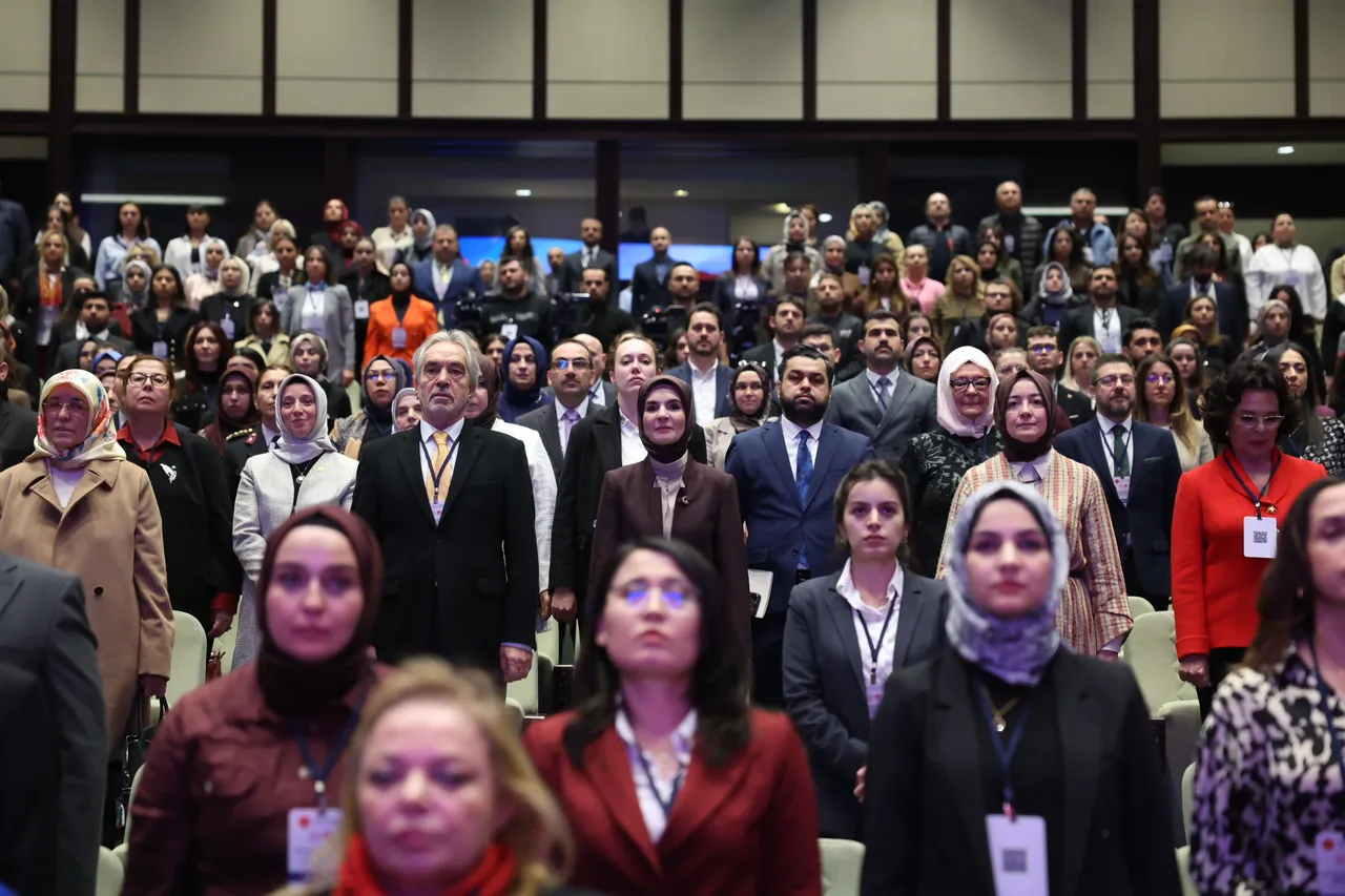 Bakan Göktaş,  Aile ve Kültür-Sanat Sempozyumu nun açılışında konuştu