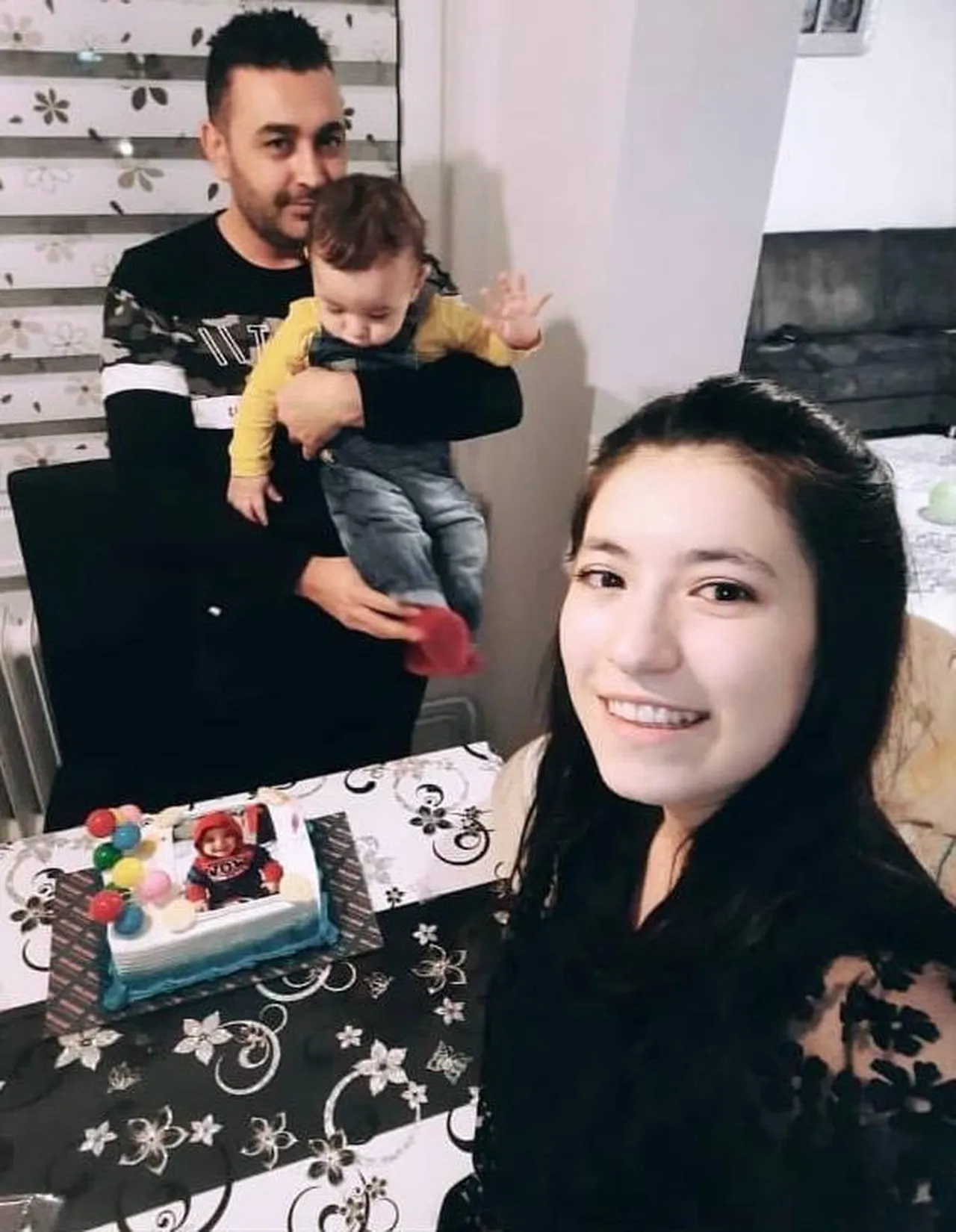 Böcek ailesi davasında temizlik görevlisinden kritik ifade: Ölü böcekler ve kül rengi madde gördüm