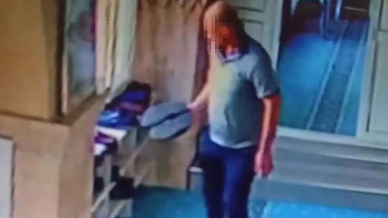 Camide akılalmaz olay! Tek tek beğendi, beğendiğini çaldı