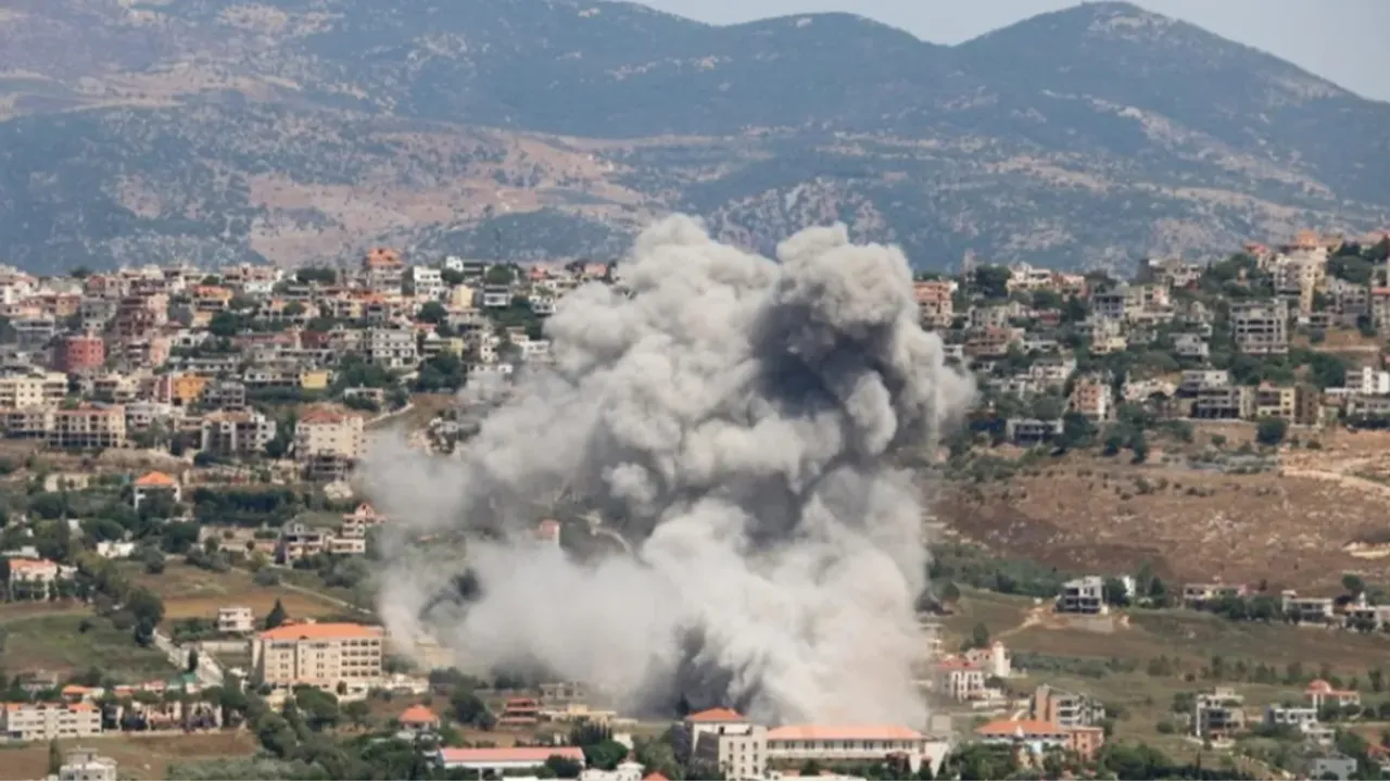 İsrail ateşkesi yine bozdu! Lübnan'a peş peşe bombalı saldırı