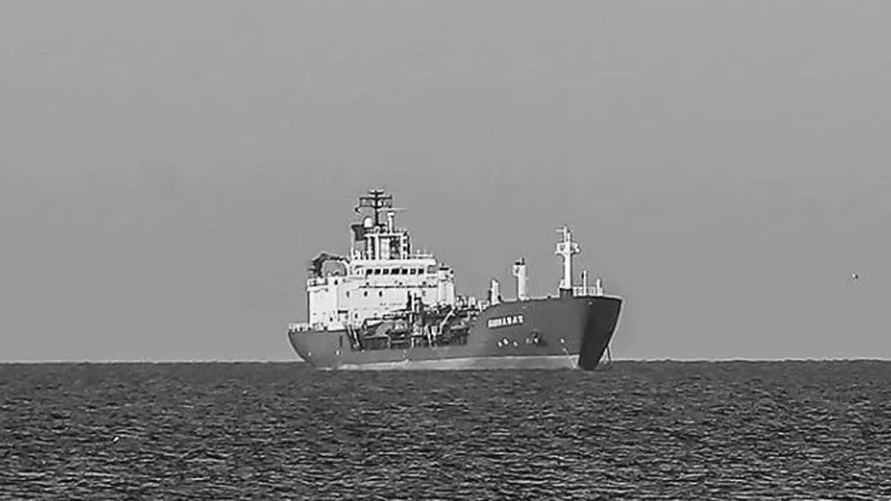 İstanbul açıklarında gemide zehirlenme! 1 mürettebat öldü