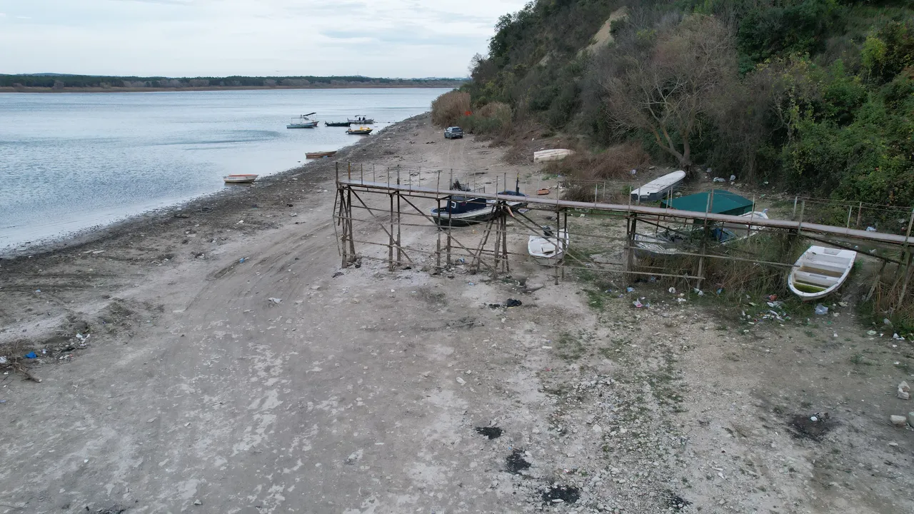 Terkos Gölü'ndeki son durum böyle görüntülendi.