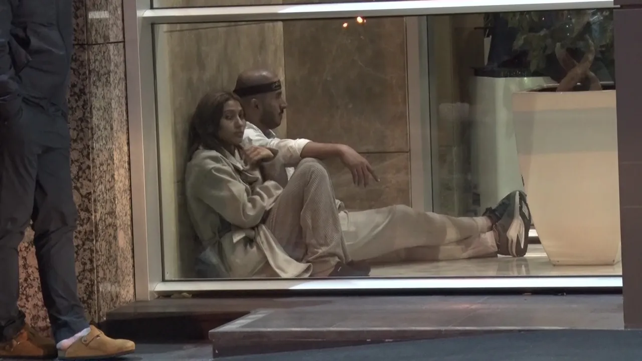 İstanbulda otelde yangın paniği! 4 kişi hastaneye kaldırıldı